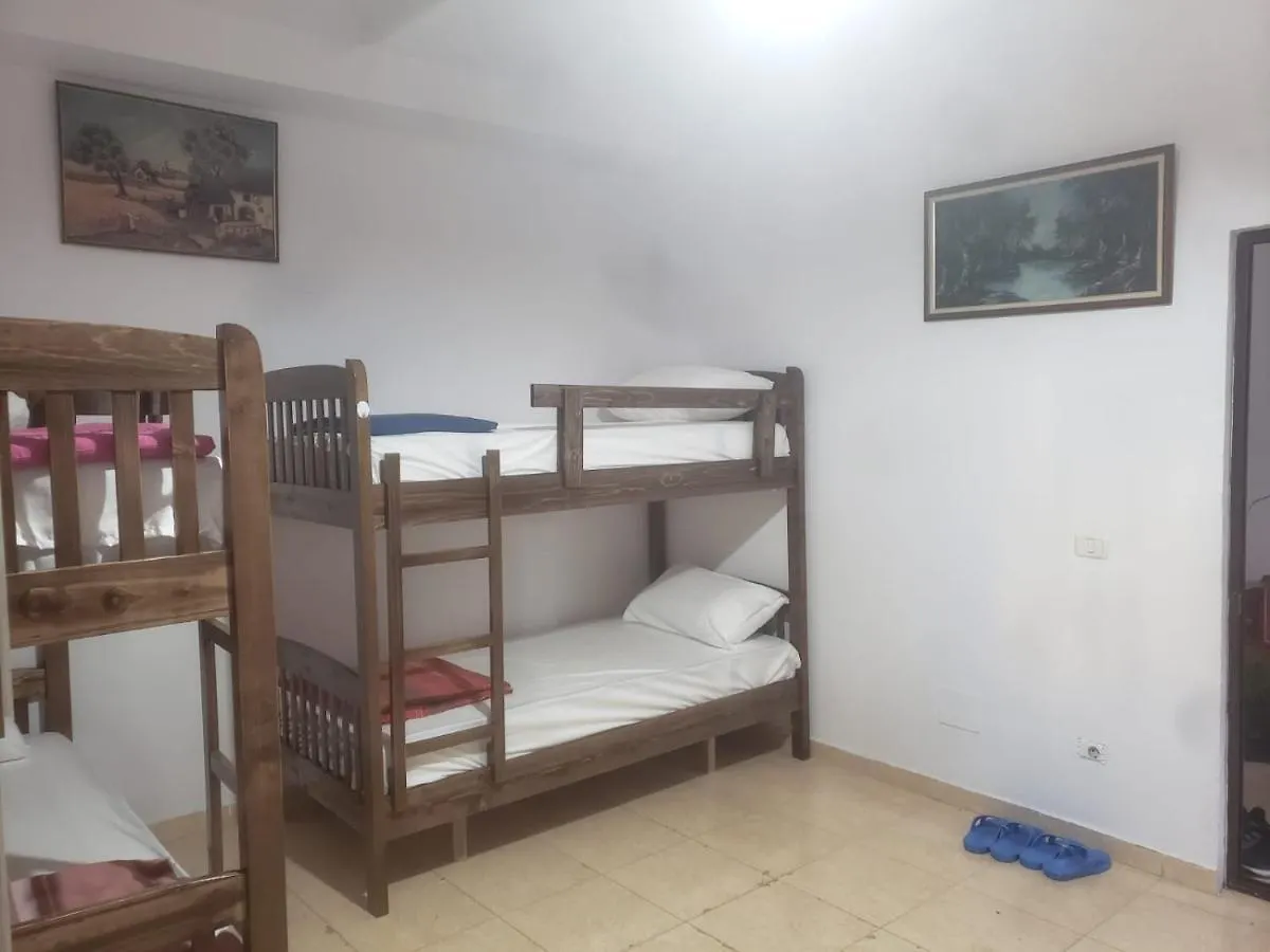 Hostel Split Rock Tirana