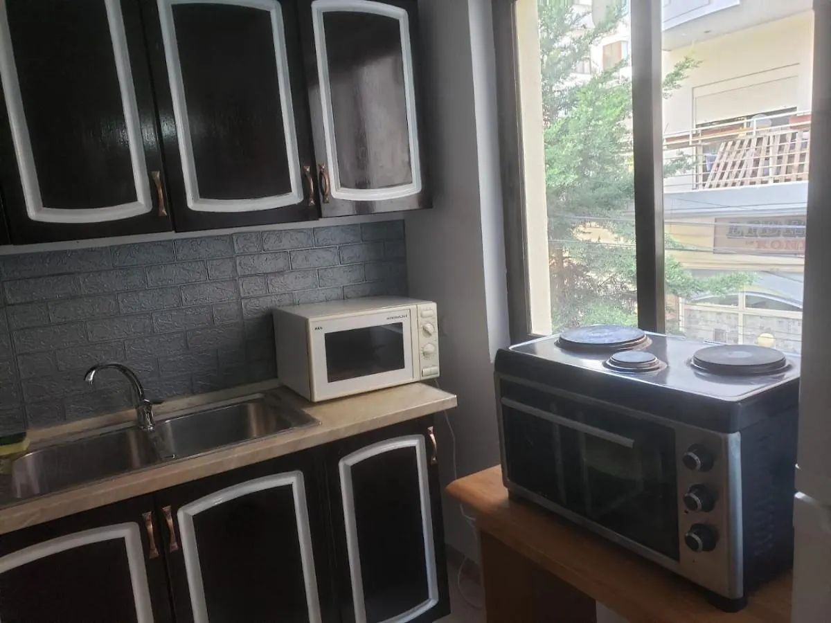 Hostel Split Rock Tirana
